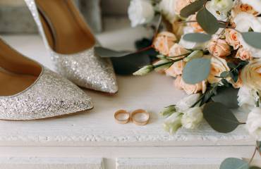 Silver-Heels-Rose-Gold-Rings-Flowers-1.jpg